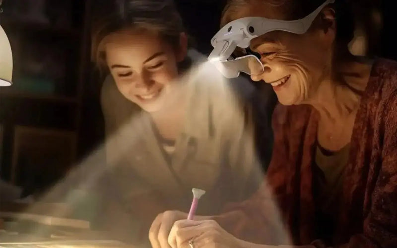 How Do Hands Free Magnifying Glasses Work