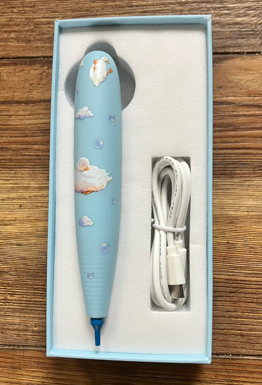 Wax free and no more cords. It is cute design and lightweight. it is quiet and you can use it on square and round diamonds and also on some special diamonds.
Especially AB ones.